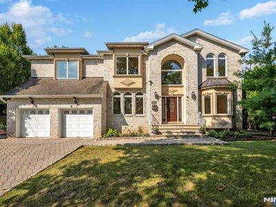 349 Bullard Ave, Paramus, NJ, 07652
