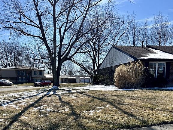 2nd image of 9490 Arboridge Ln