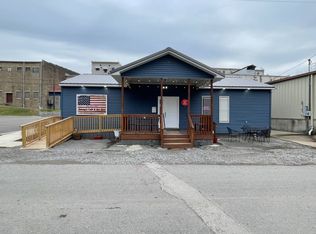 611 River St, Gassaway, WV