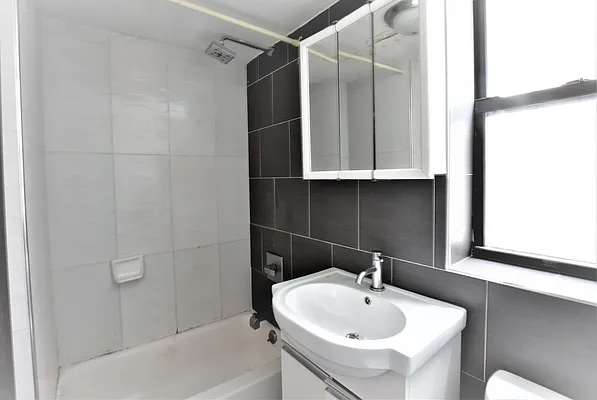 Rented by Clove Realty LLC | media 11