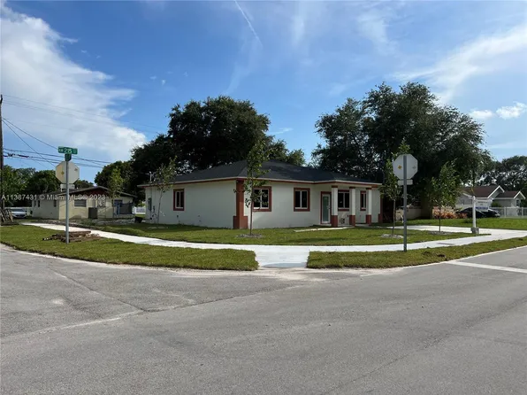 3500 NW 215th St, Miami Gardens, FL 33056