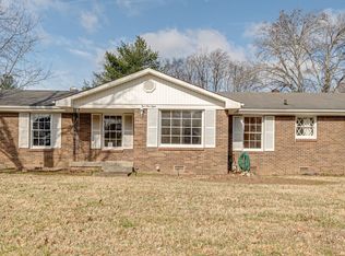 448 Winding Way Rd, Clarksville, TN 37043
