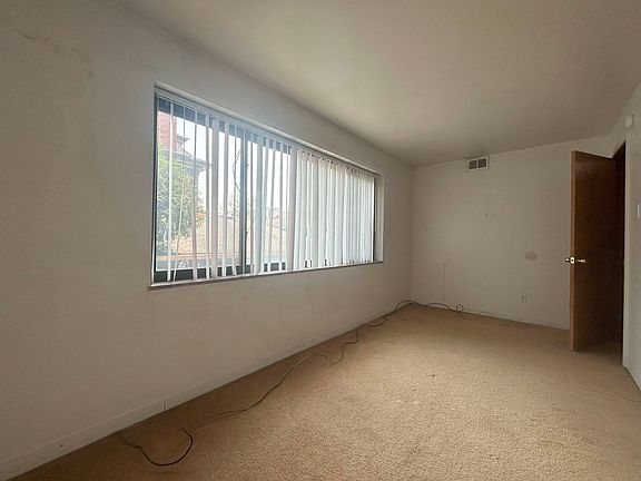 4th image of 418 Whitney Ave APT 23