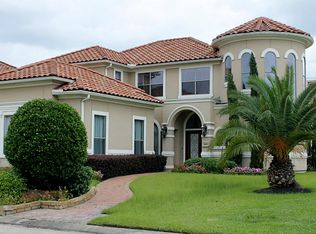 1923 Flower Garden Ln, Houston, TX 77077