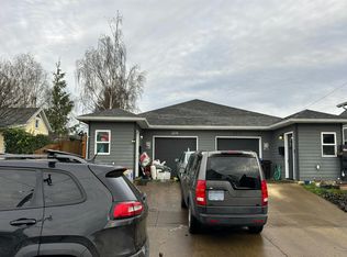 2210 8th St, Tillamook, OR 97141