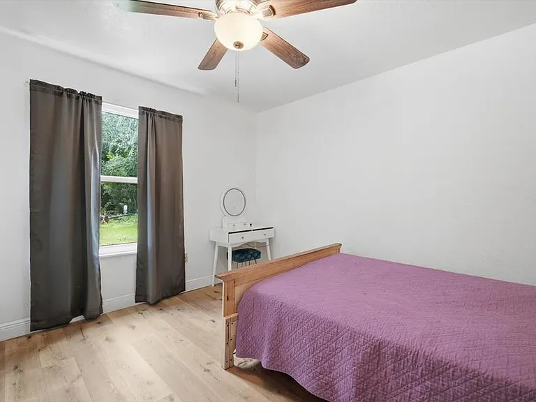1001 E Reynolds St — Photo 19