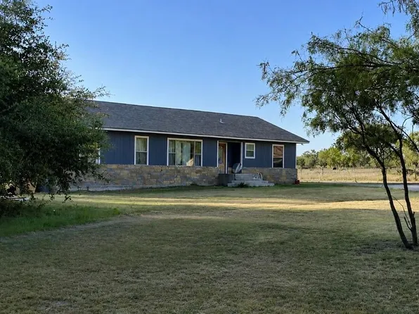 3930 Country Side Drive, Brownwood, TX 76801-7632