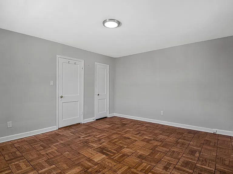739 N Oakland St — Photo 26