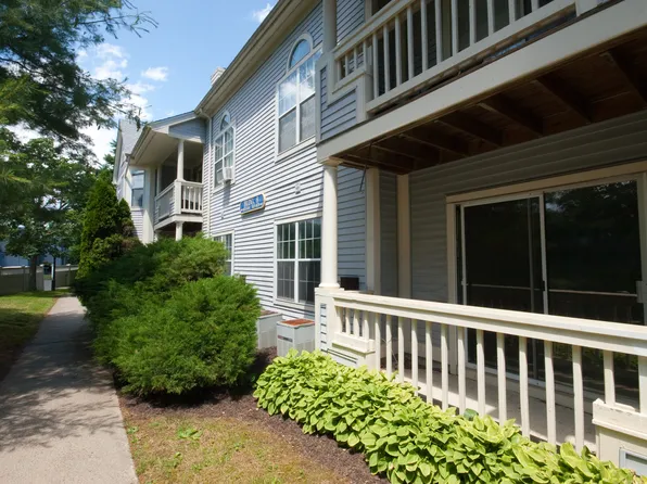 75 Redwood Drive #804, East Haven, CT 06513