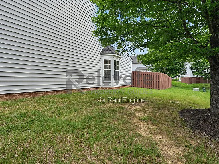 4321 Meredith Creek Dr — Photo 40