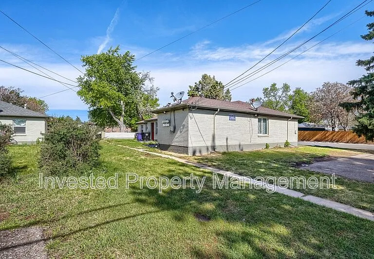 8316 E 16th Ave — Photo 11