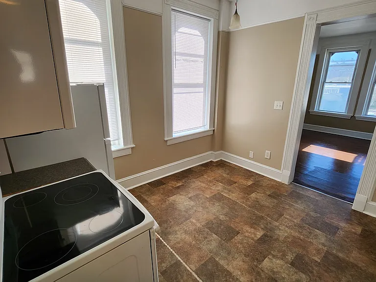 36 Pine St #3F — Photo 2