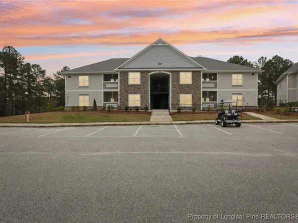 260 Gallery Dr #303, Spring Lake, NC 28390