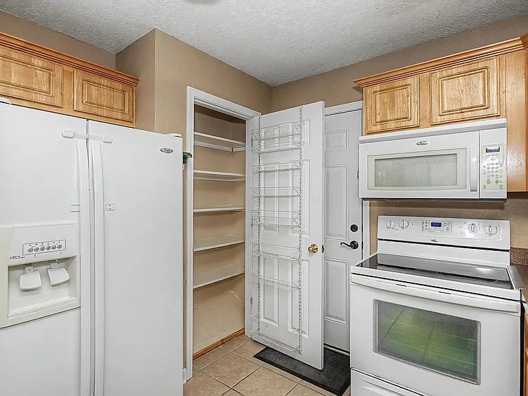 4105 Harris St — Photo 6