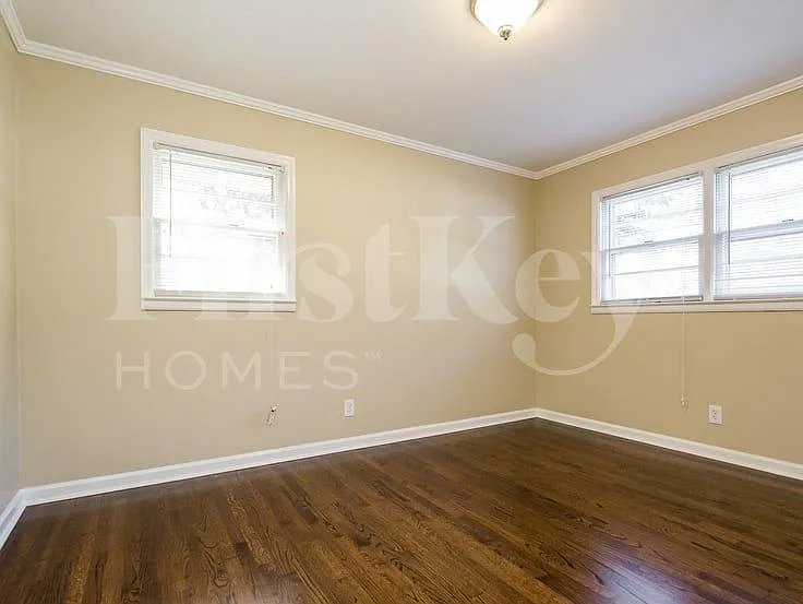 189 N 5th Ave — Photo 12