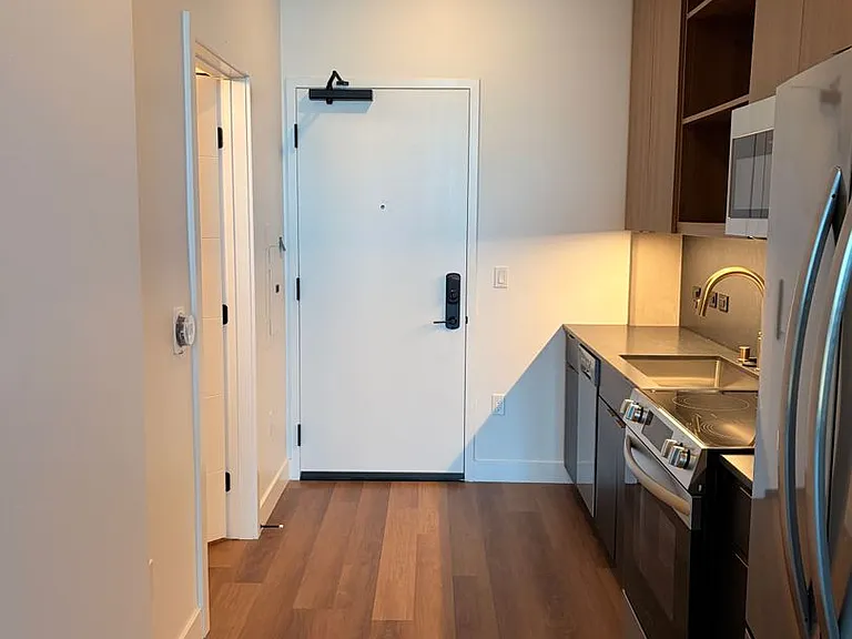 Rainford Apartments — Photo 55