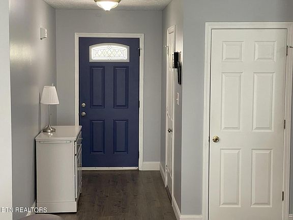 3rd image of 1764 Meadow Ridge Cir