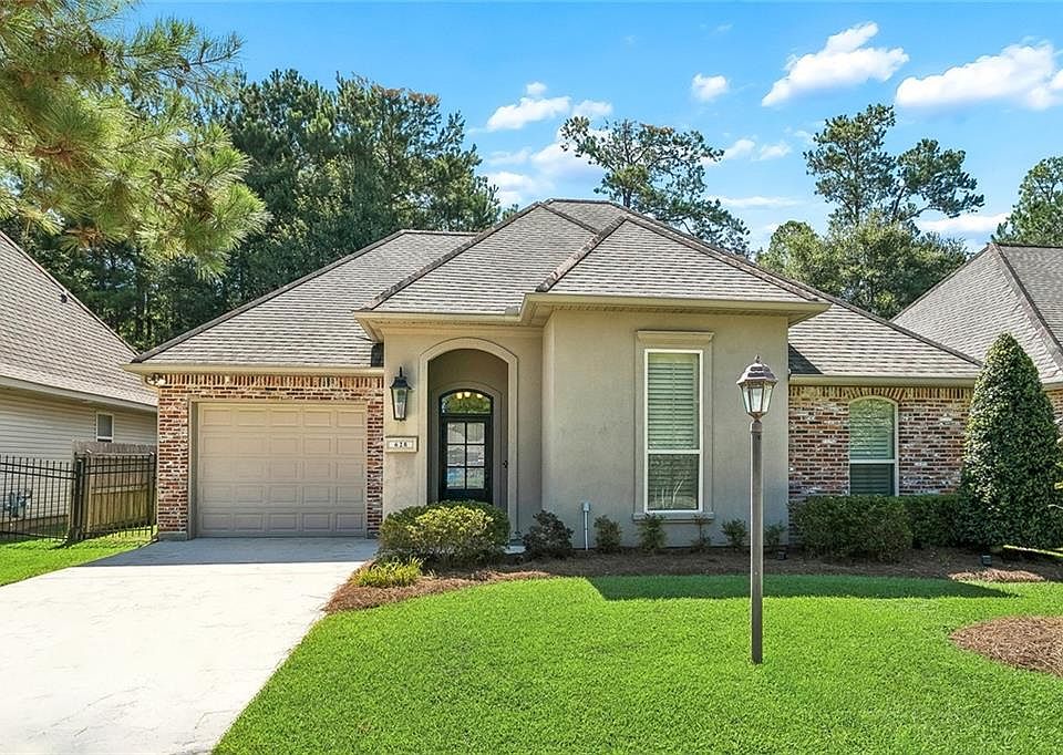 1st image of 628 Bateleur Way