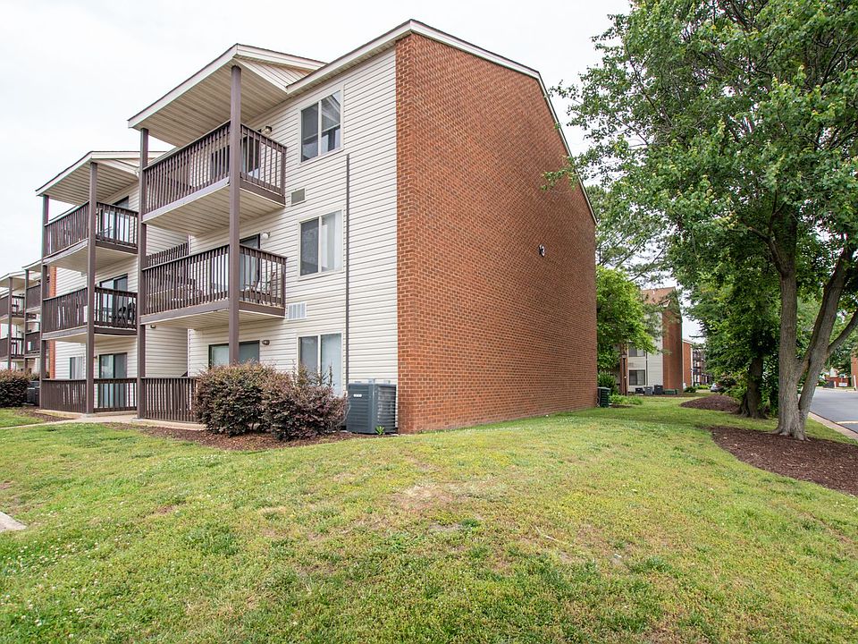 1st image of 143 Davenport Ct #2