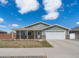 1159 E Monroe St, Powell, WY 82435