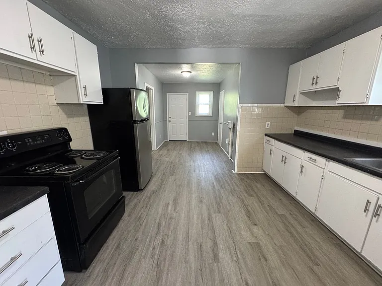 1529 Dawson St — Photo 14