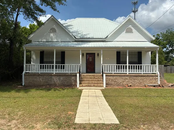 303 Oak St, Ashford, AL 36312