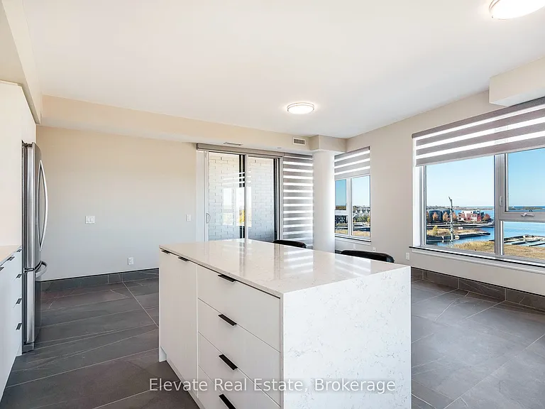 31 Huron St #405 — Photo 20
