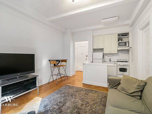 2nd image of 535 W 110th St APT 3J