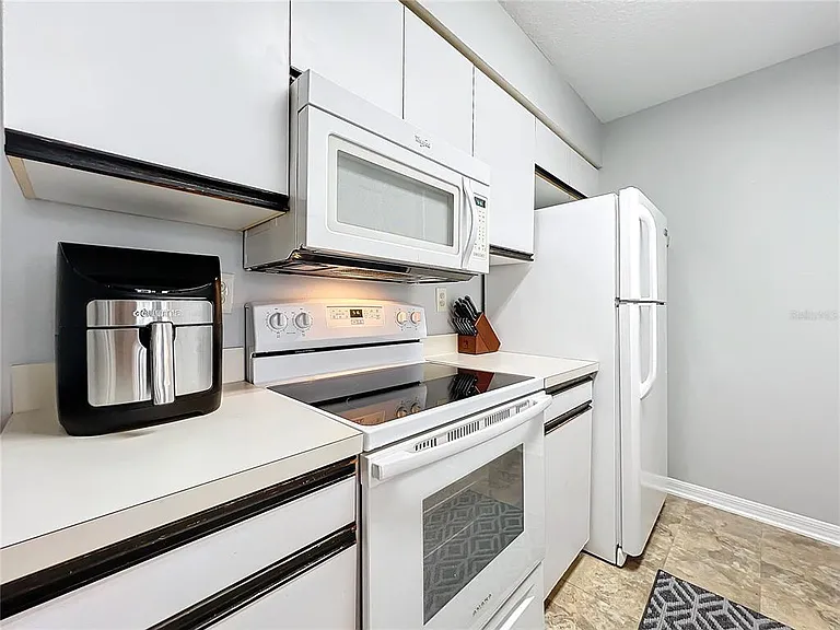 2731 N Poinciana Blvd #114 — Photo 47