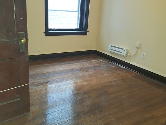 4th image of 1421 E 67th Pl #3