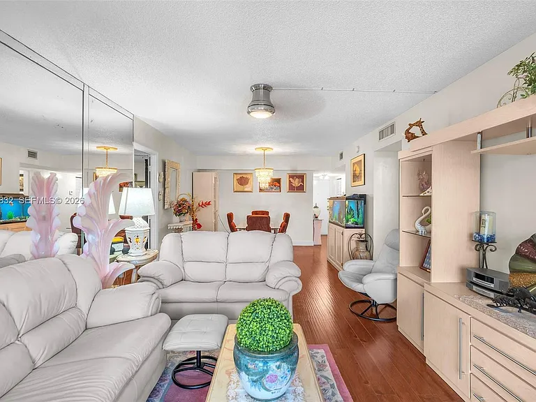 4160 Inverrary Dr #308 — Photo 8