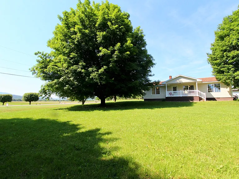 1465 Offenbacker Rd — Photo 28