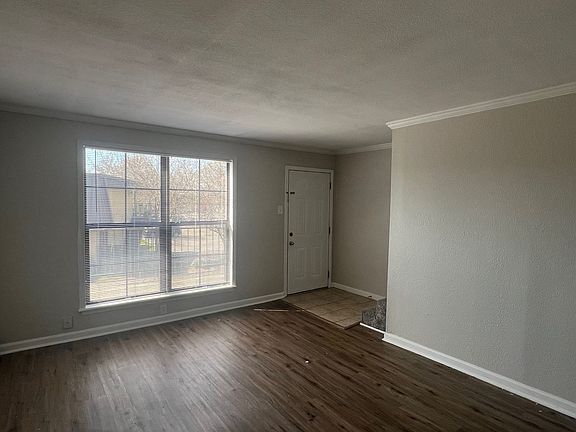 2nd image of 10286 W Winston Ave