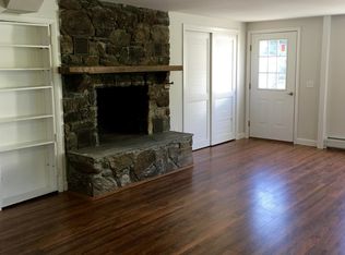 475 East St APT 4, Lee, MA 01238