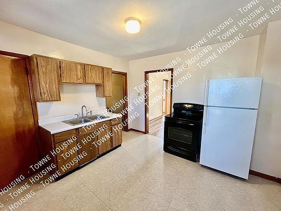 4th image of 2253 Niagara St APT 5