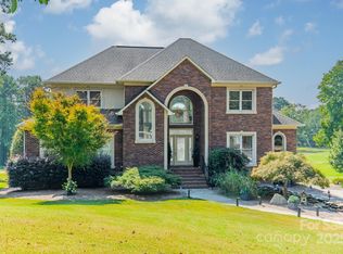 8030 Ravenwood Ln, Stanley, NC 28164