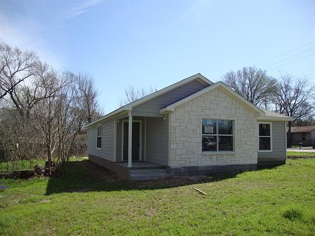 1st image of 121 Cottonwood Dr