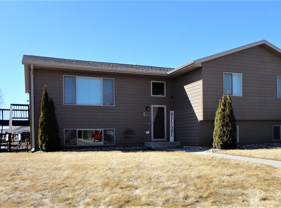 1st image of 2800 Mulligan Dr