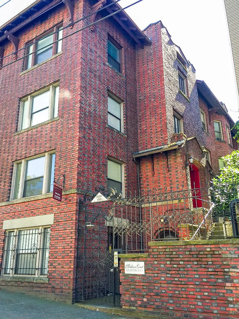 Madison Court — Photo 4