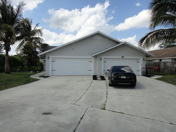 935 Country Wood Court #935-937, Wellington, FL 33414