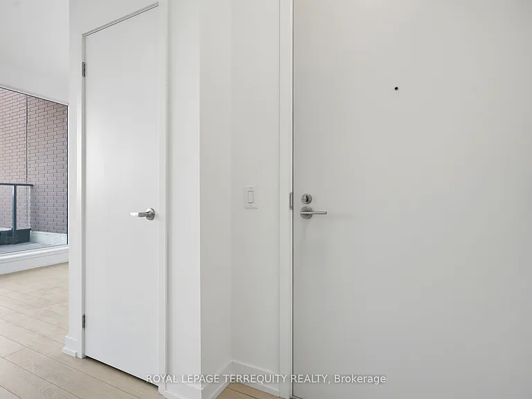 4010 Eglinton Ave W #712 — Photo 4