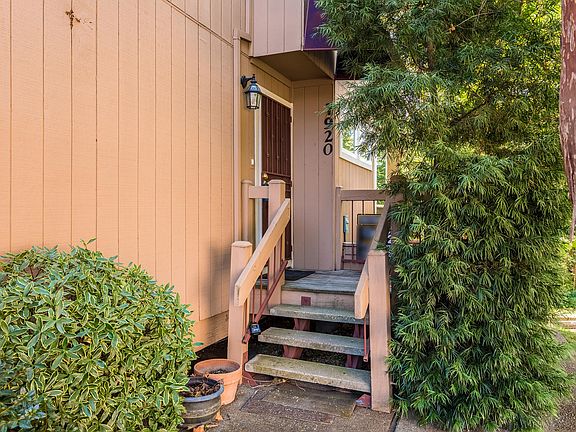 3rd image of 7920 Arcade Lake Ln