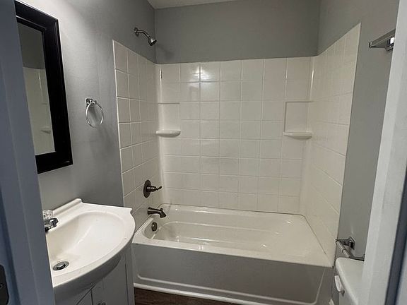 4th image of 1076 Corley Dr