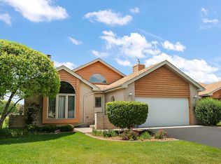 18414 Pine Lake Dr, Tinley Park, IL 60477