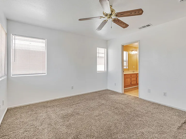 4405 Fall Ln — Photo 16