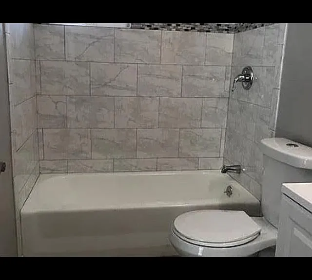 Hardwood Ave — Photo 5