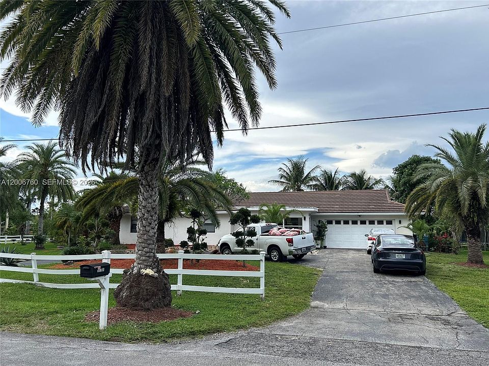 1st image of 11781 NW 14th St