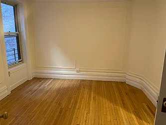 Rented by K & O Realty Associates Inc.