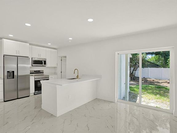 3rd image of 1209 E 33rd Ave
