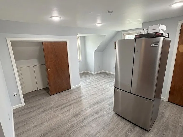 90 Sanford Ave #2 — Photo 9
